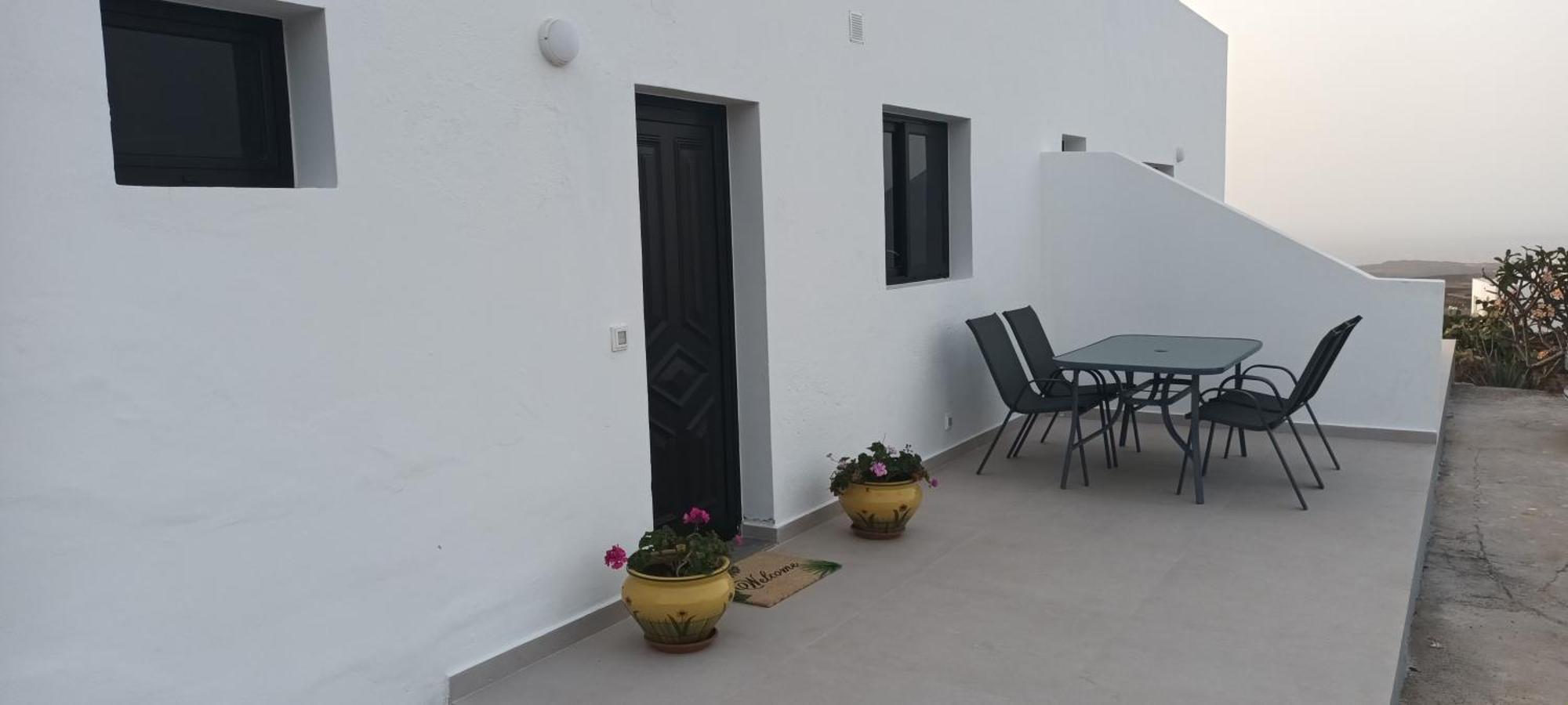 Apartamentos Falcon Tinajo Extérieur photo
